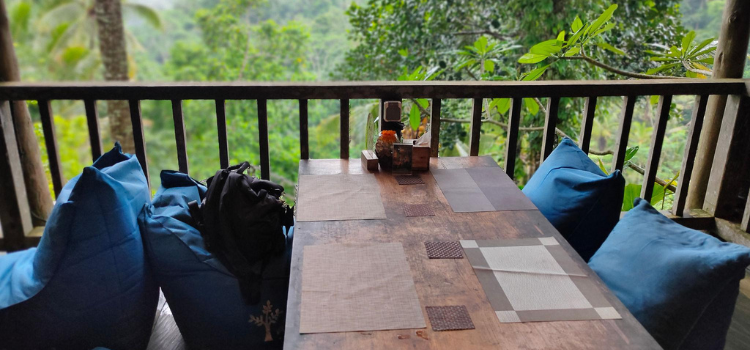 Best Cafes & Restaurants