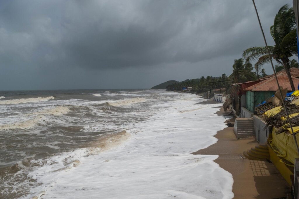 Monsoon Goa, Anjuna beach with high water