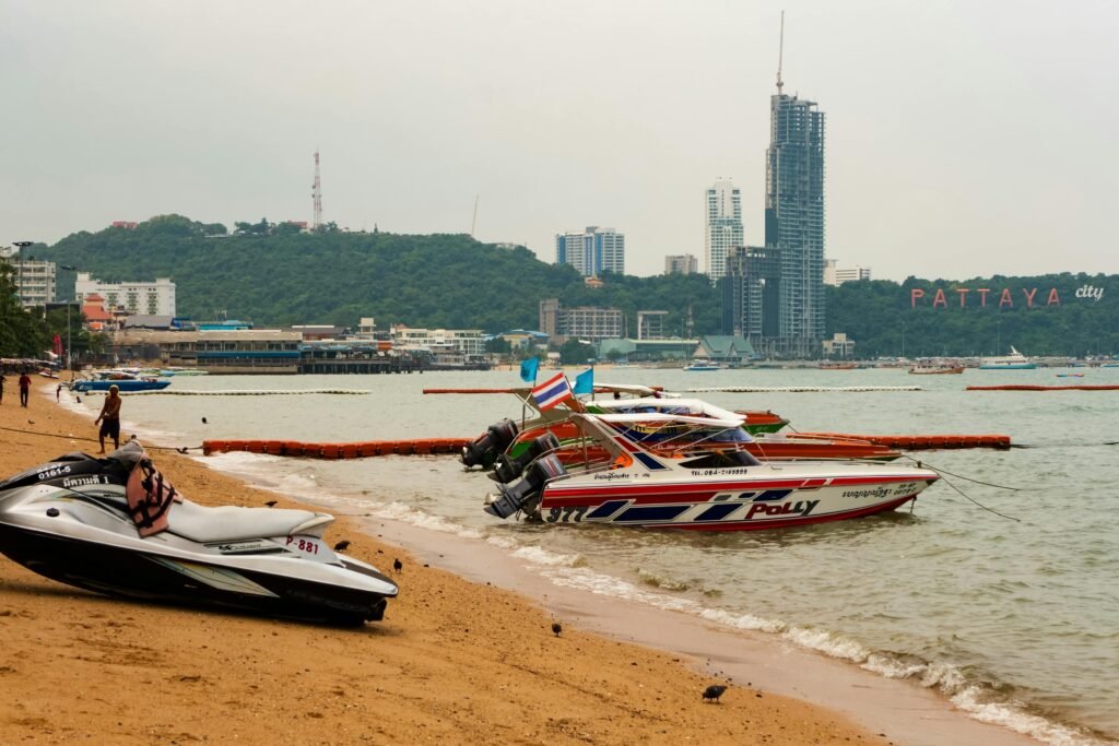Bangkok vs Pattaya at a Glance​