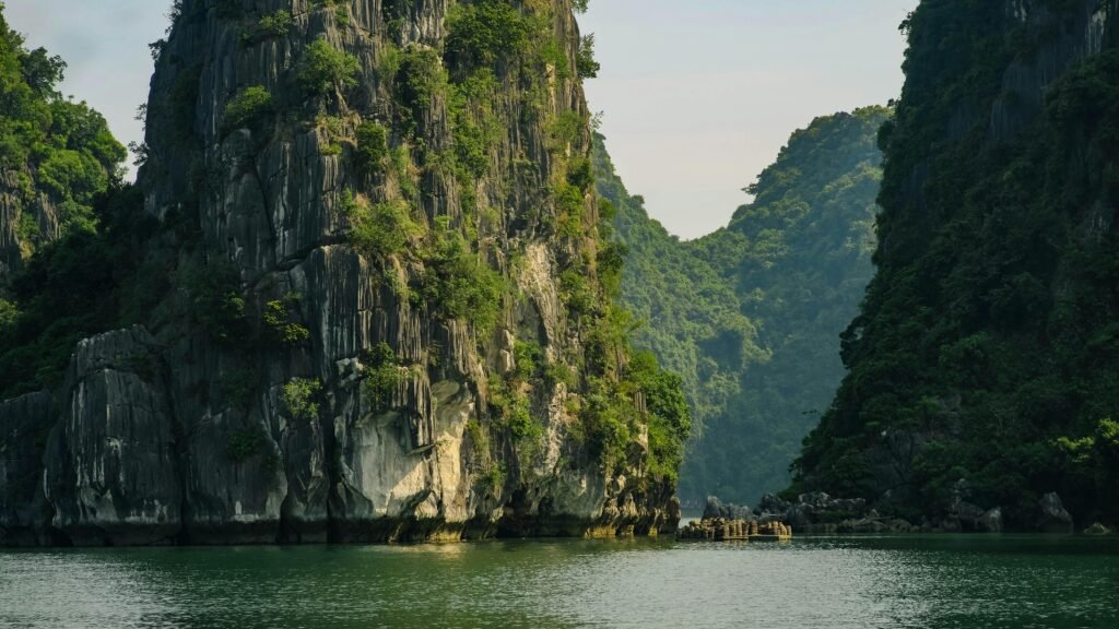 halong bay​​ vietnam