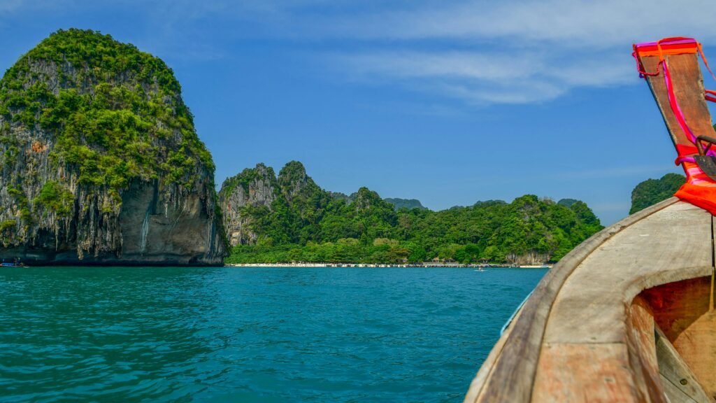Phuket vs Krabi for Different Travelers​