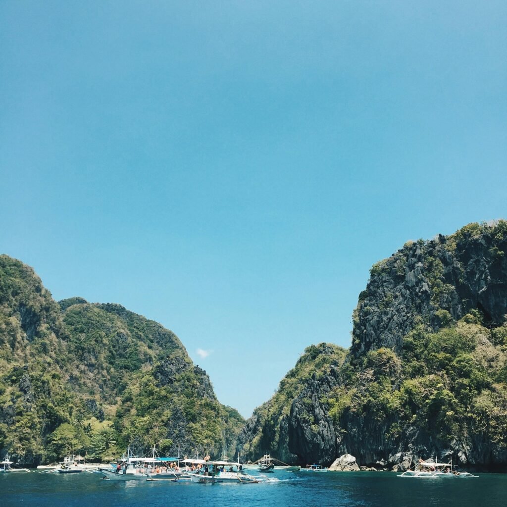 Island Hopping​