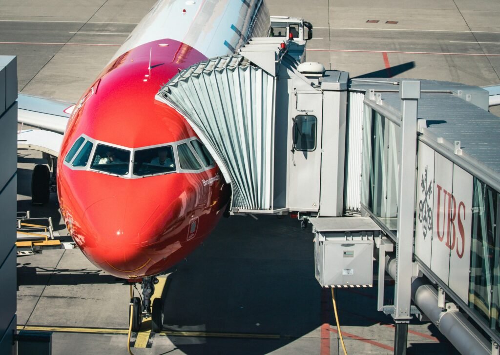 Flights & Airport Connectivity​