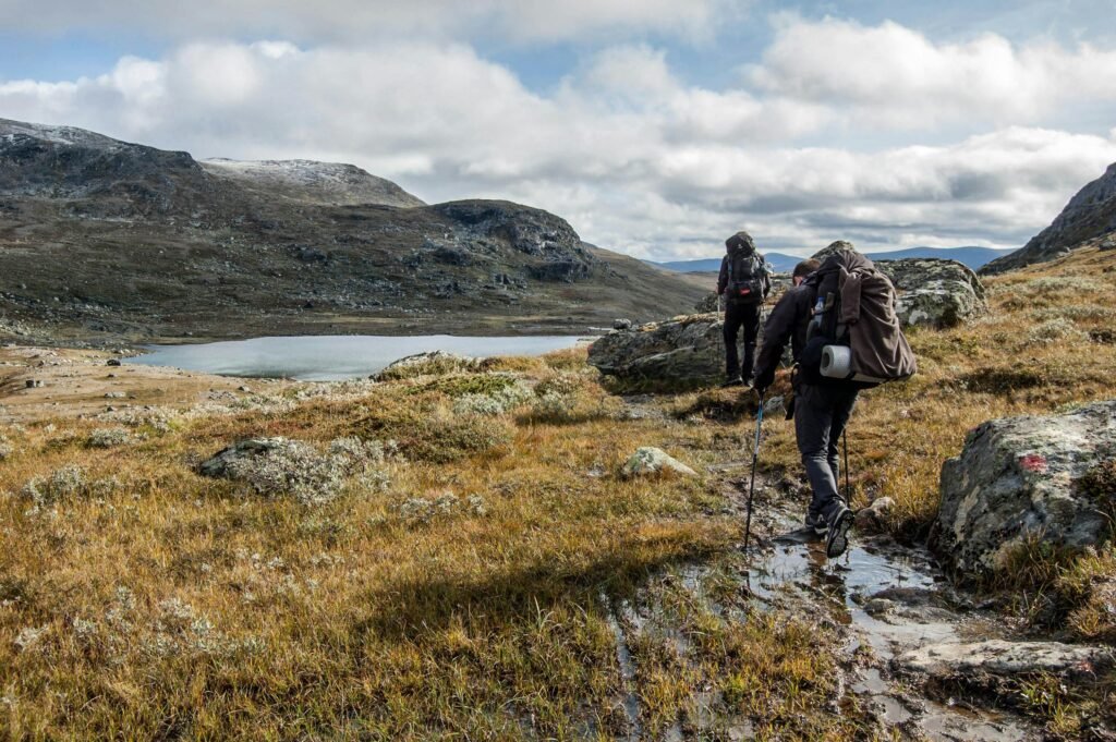 Trekking​