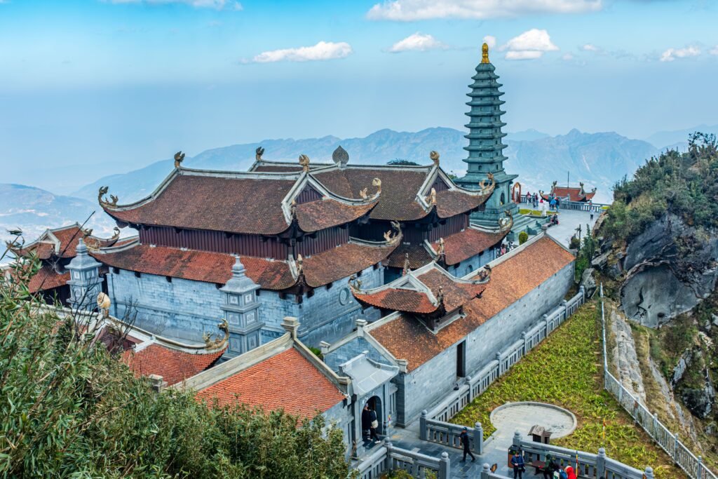 What Is the Best Way to Travel Around Vietnam