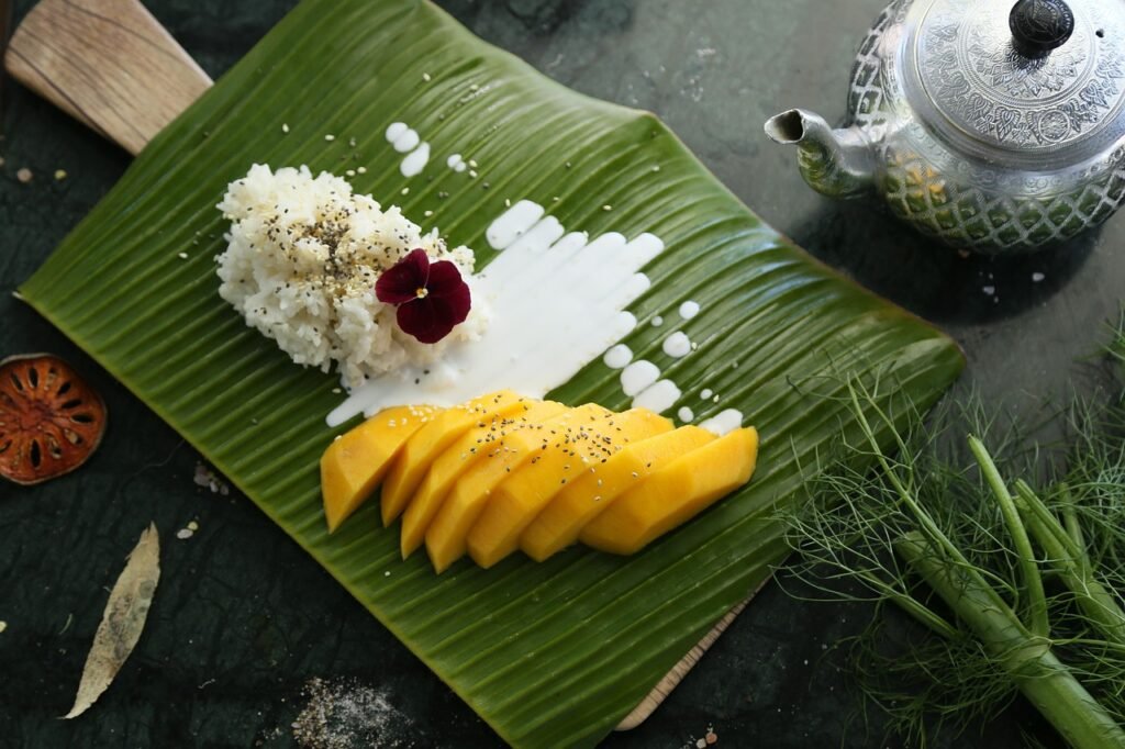 mango sticky rice, mango, thai dessert, coconut milk, banana leave, green rice, green dessert, green leaves, green banana, mango, mango, mango, mango, mango, thai dessert